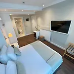 מלון Dbd Bayrakli