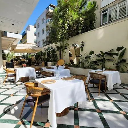 Dbd Bayrakli 酒店 *