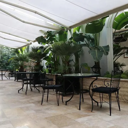 Dbd Bayrakli 酒店 *